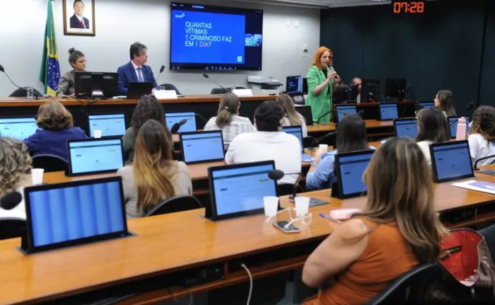 Comissão de Educação debate instrumento de gestão e governança