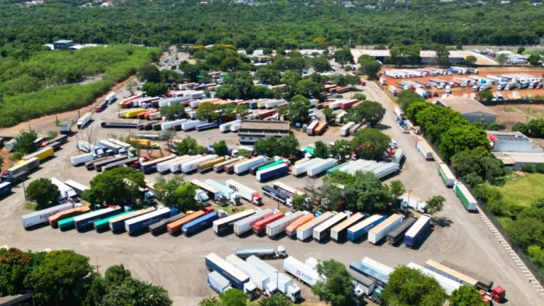 Audiência pública discute circulação de cargas fora de acordo internacional em Foz do Iguaçu