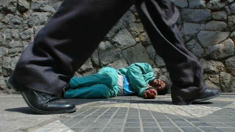 Pobreza cai ao menor nível da história, mas resultado é fruto de 25 anos de políticas, não de um único governo