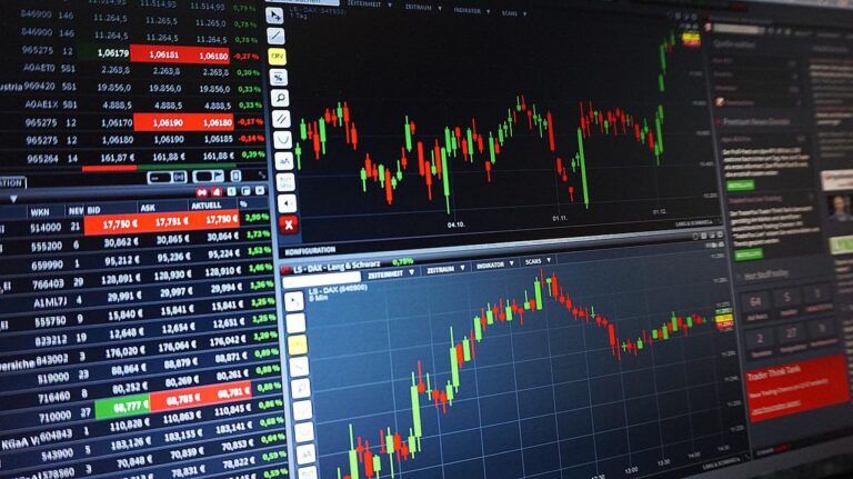 Mercados aguardam inflação dos EUA e ampliam cautela global