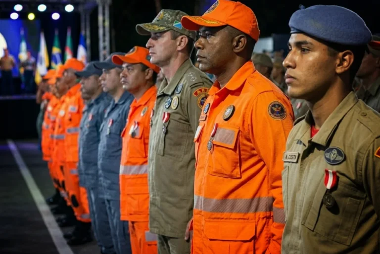 Projeto quer permitir que policiais e bombeiros militares aproveitem até 10 anos de trabalho anterior para aposentadoria